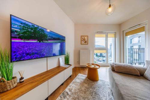 Aurora Premium Apartment City Centre Free Parking by StayNest — 4-Star Luxury Hotel in Rzeszow, Poland