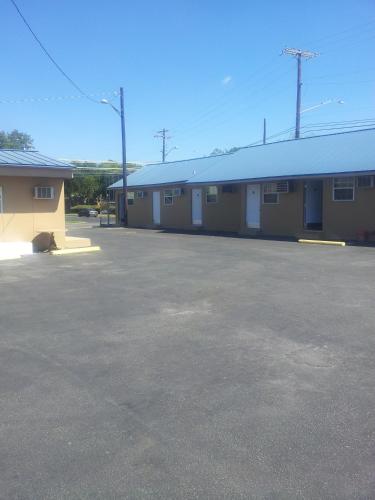 Ace Motel - photo 3