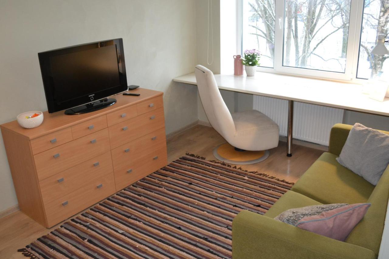 Sunny Apartment 7 Min with Tram To the Old Town