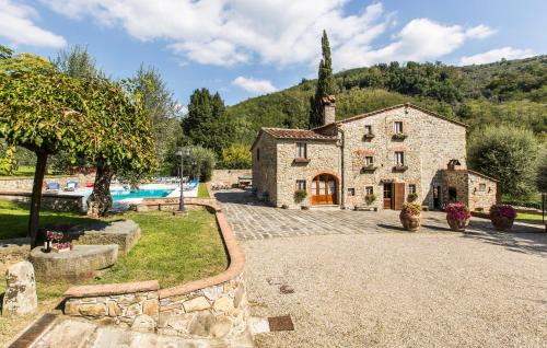 Luxurious Home In Pistoia — 5-Star Luxury Hotel in Pistoia, Italy