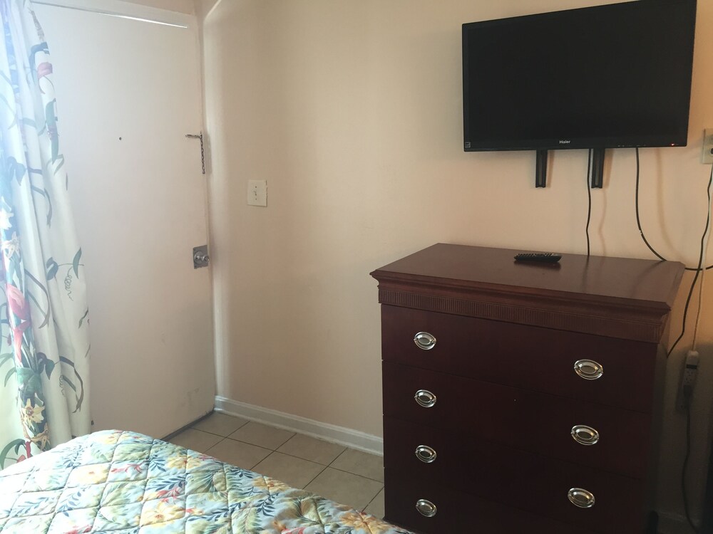 Fountainbleau Inn - photo 5