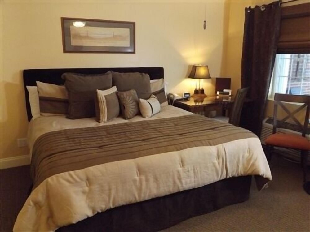 The Mount Vernon Inn - photo 11