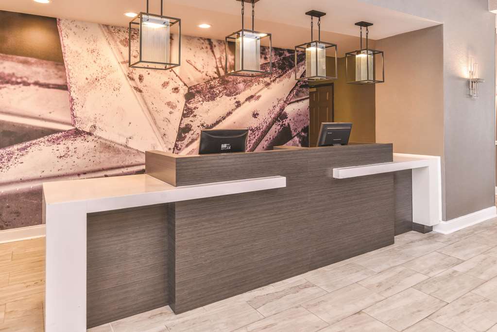 La Quinta Inn & Suites by Wyndham Abilene Mall - photo 2