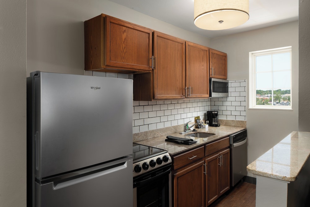 Candlewood Suites St Louis St Charles by IHG - photo 10