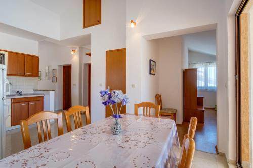 Apartman Anamarija — 4-Star Luxury Hotel in Mali Losinj, Croatia