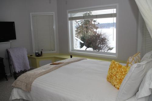 Inn at the Lake - photo 21