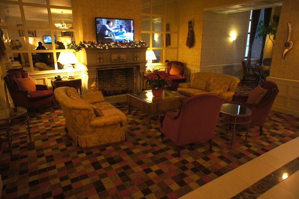 Roberts Riverwalk Urban Resort Hotel - photo 6