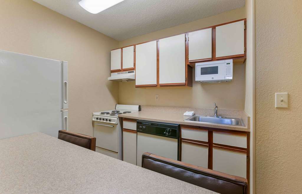 Extended Stay America Suites Toledo Maumee - photo 23