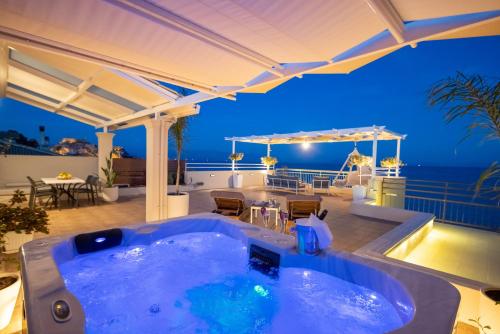 Unique apartment — 4-Star Luxury Hotel in Corfu, Greece