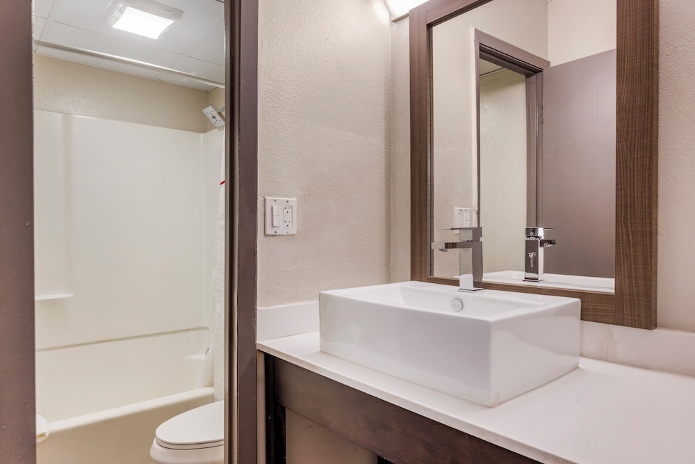 Red Roof Inn Bourbonnais - photo 16