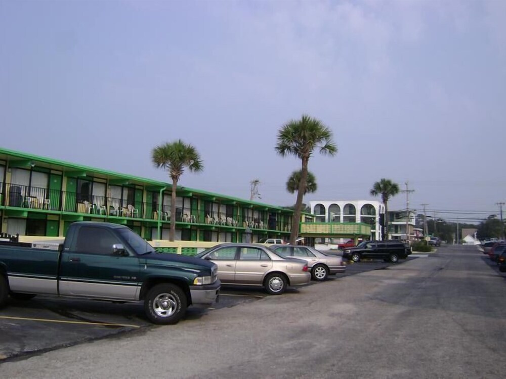 Sea Hawk Motel - photo 55