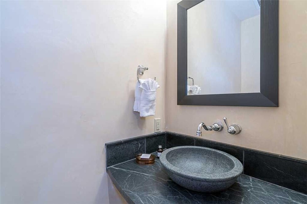 Prospect Falls by Exceptional Stays - photo 21