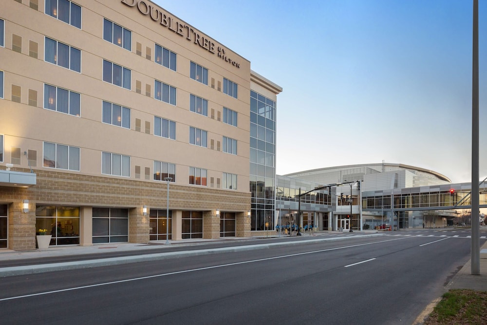 DoubleTree by Hilton Evansville - photo 73
