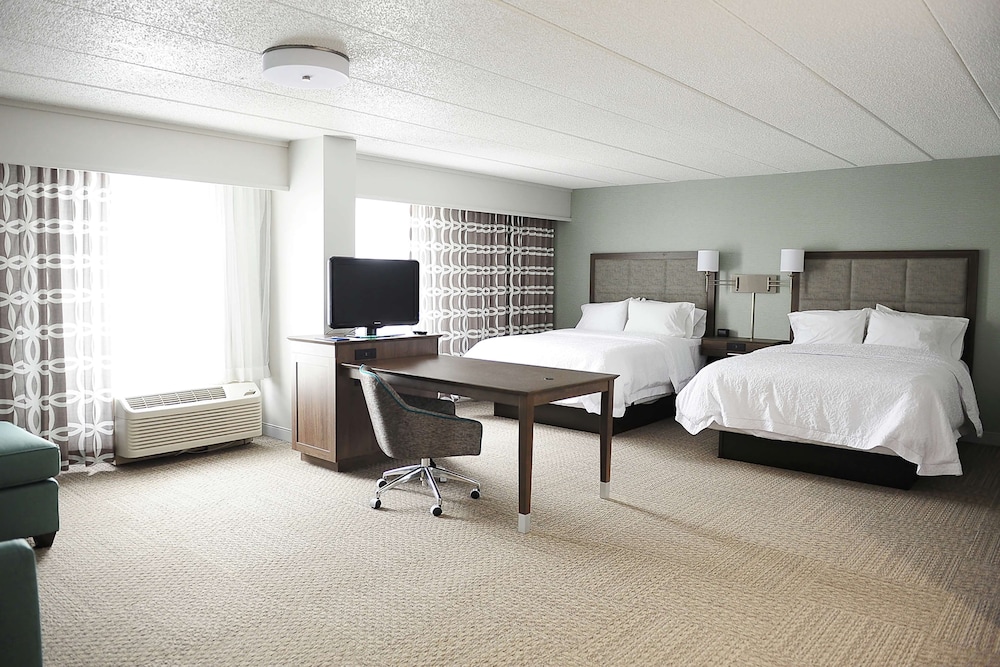 DoubleTree by Hilton Sterling Dulles Airport - photo 8