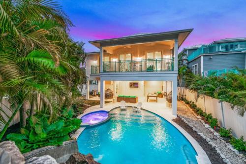 On the Rocks - carbon neutral hotel in Siesta Key