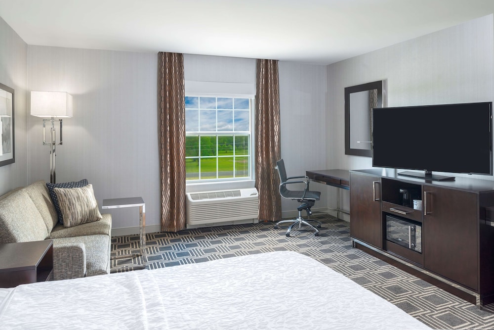 Hampton Inn & Suites Bridgewater - photo 11