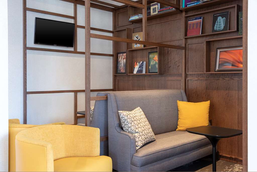 Hyatt Place Detroit Royal Oak - photo 51