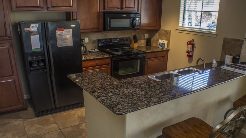 Ip60507 Bella Piazza Resort 3 Bed 3 Baths Condo - photo 12