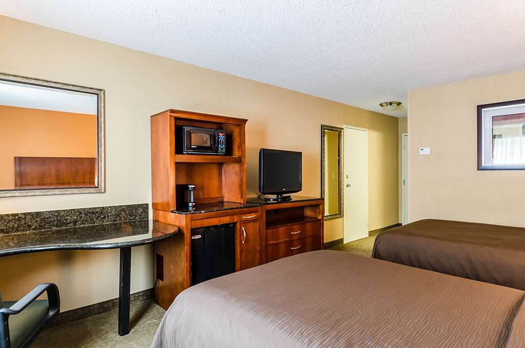 Quality Inn Chicopee Springfield - photo 11