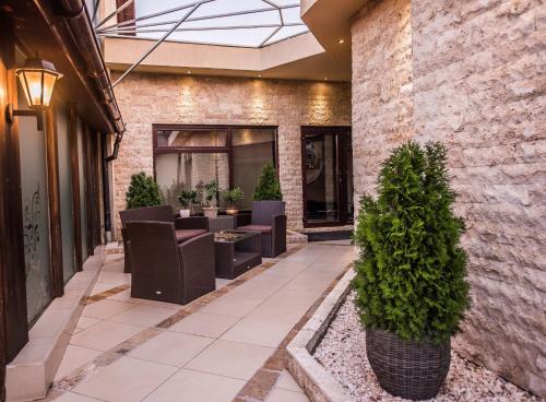 H & V Residence Split Level Apartment — 4-Star Luxury Hotel in Arad, Romania