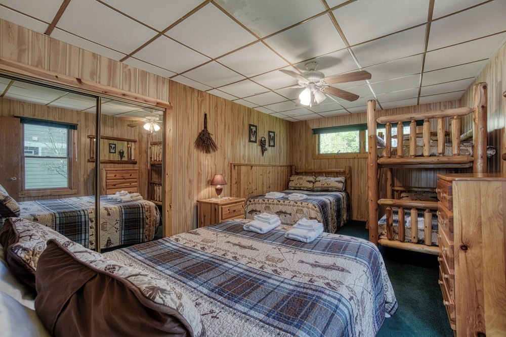 Lena's Northern Pines Resort - photo 31