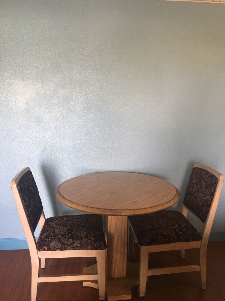 Chester Inn Motel - photo 9