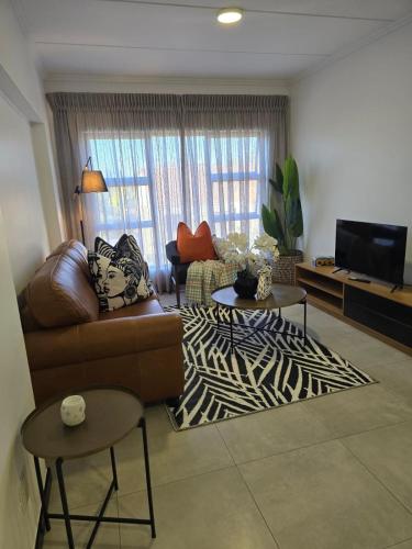 Cozy Homely Sandton Condo — 4-Star Luxury Hotel in Johannesburg, South Africa