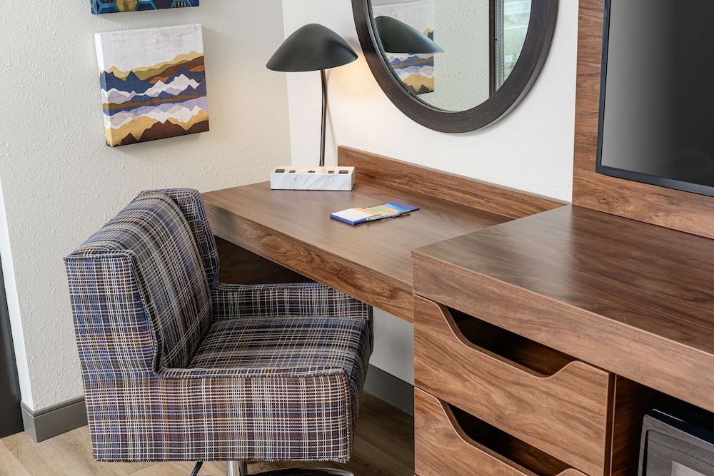 Hampton Inn Blue Ridge - photo 18