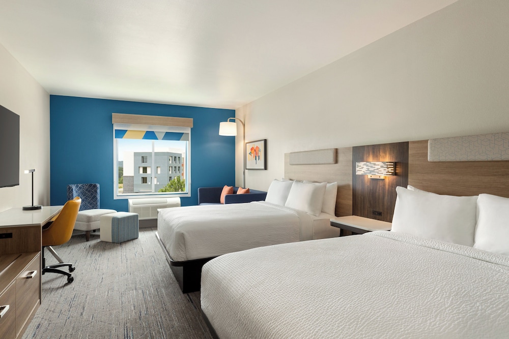 Holiday Inn Express & Suites Bessemer Birmingham SW by IHG - photo 5