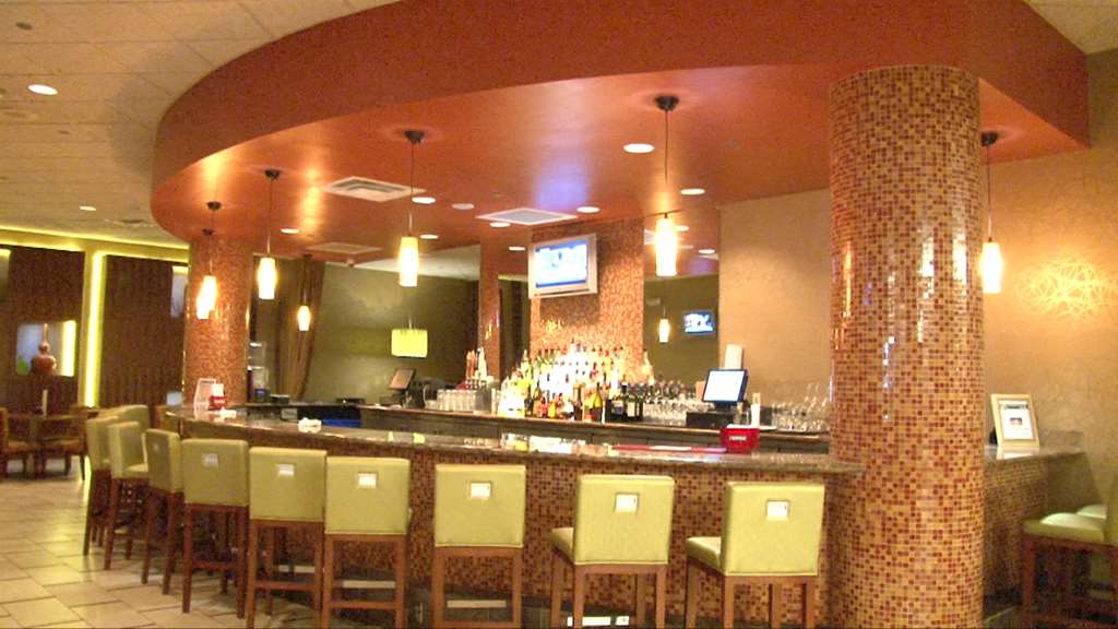 Florida Hotel & Conference Center in the Florida Mall - photo 7