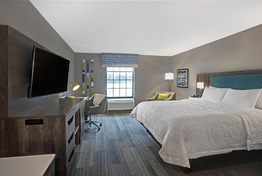 Hampton Inn Westfield - photo 7