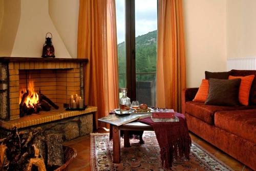Dryas Guesthouse — 4-Star Luxury Hotel in Delphi, Greece
