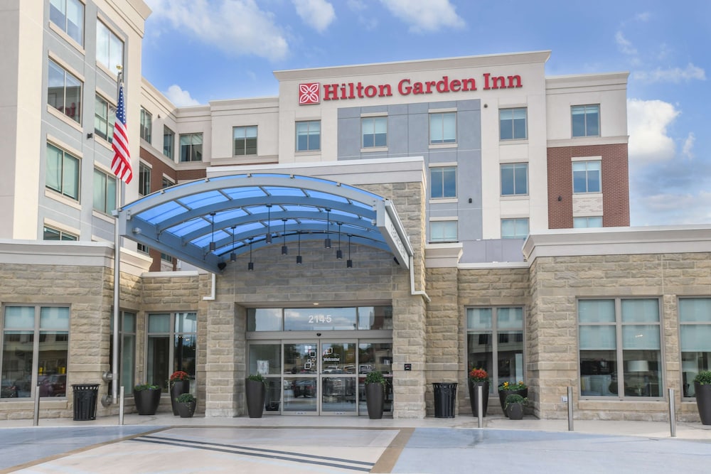 Hilton Garden Inn Cincinnati Midtown - photo 2