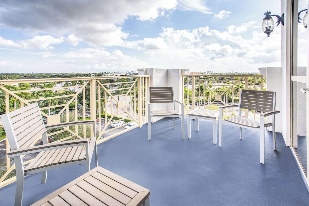 Hilton Garden Inn Palm Beach Gardens - photo 37