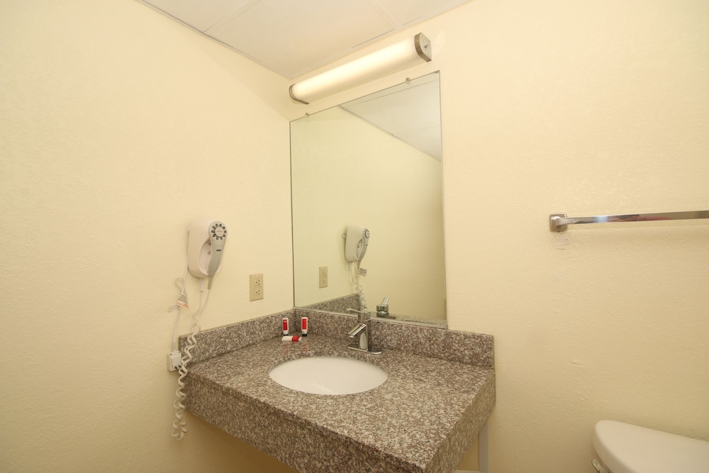 Hamilton Inn Jonesville NC - photo 29