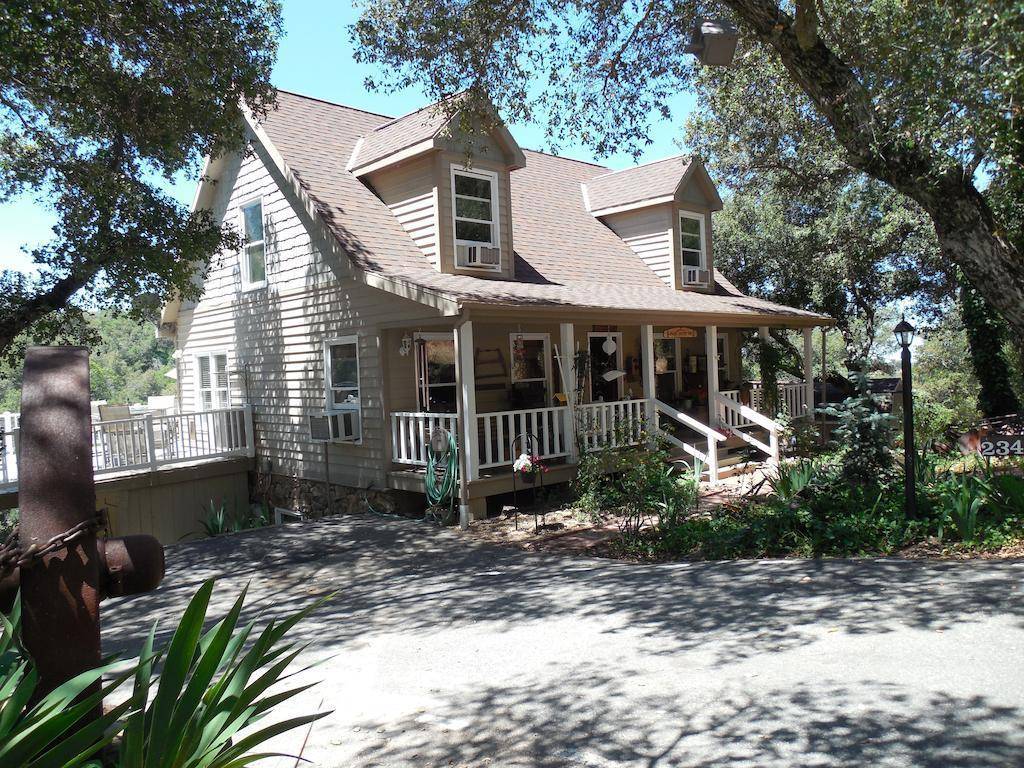 Julian Country Inn - photo 3