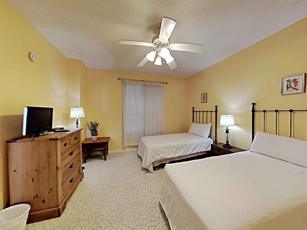 Beach Colony Resort East by Southern Vacation Rentals - photo 17