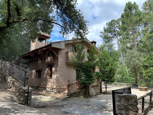 Casa Rural Ermita Santa Maria de la Sierra — 4-Star Luxury Hotel in La Iruela, Spain