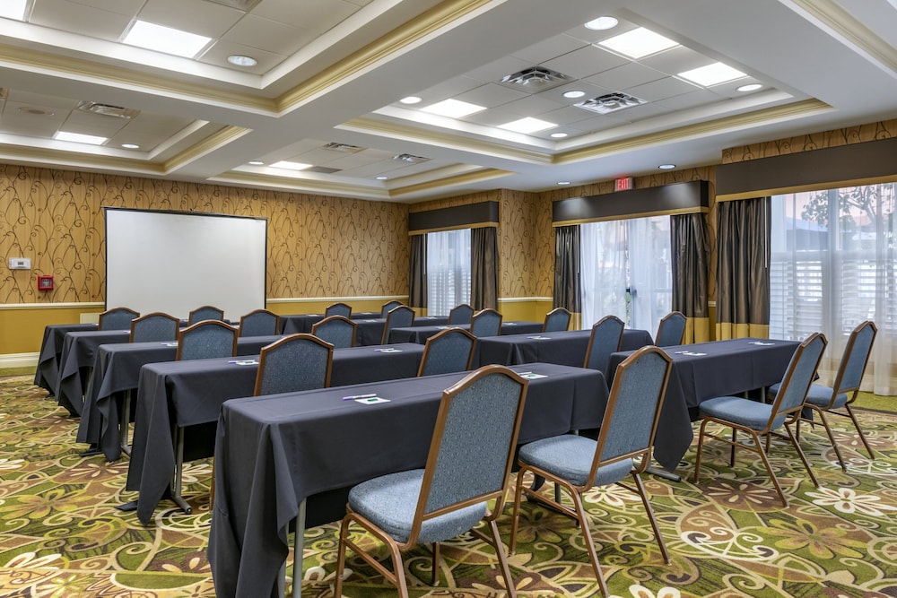 Holiday Inn Resort Orlando Lake Buena Vista by IHG - photo 88