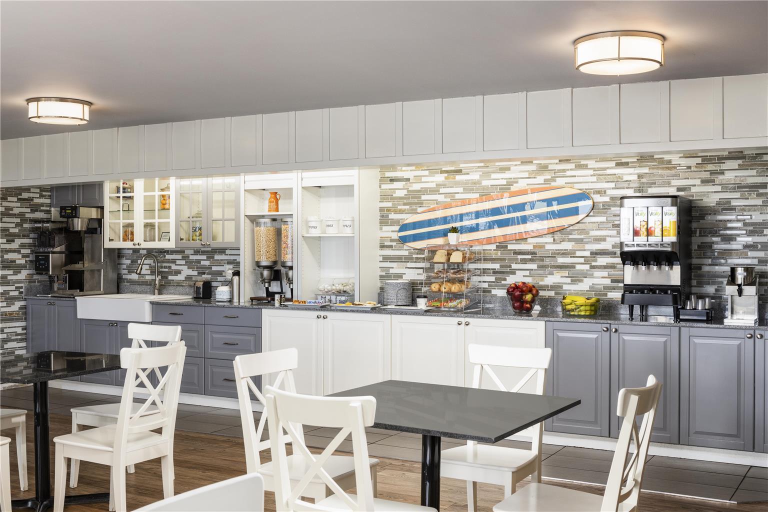 Harbor Town Inn BW Signature Collection - photo 36