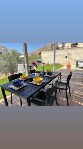 Casa Vacanza Villa Corona — 4-Star Luxury Hotel in Castelluzzo, Italy