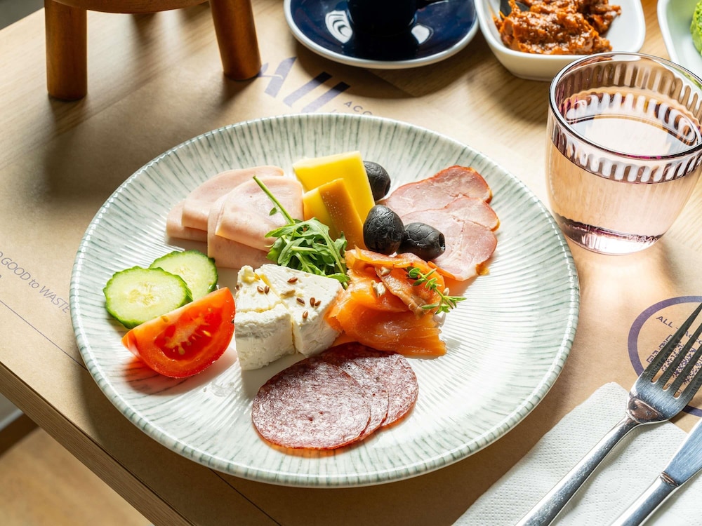 מזון ומשקאות