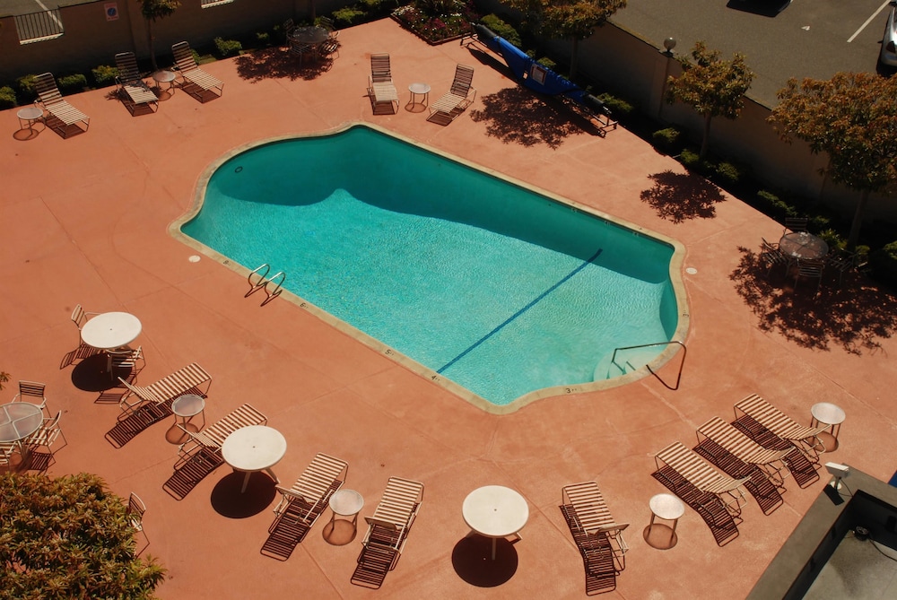 Oakland Airport Executive Hotel - photo 60