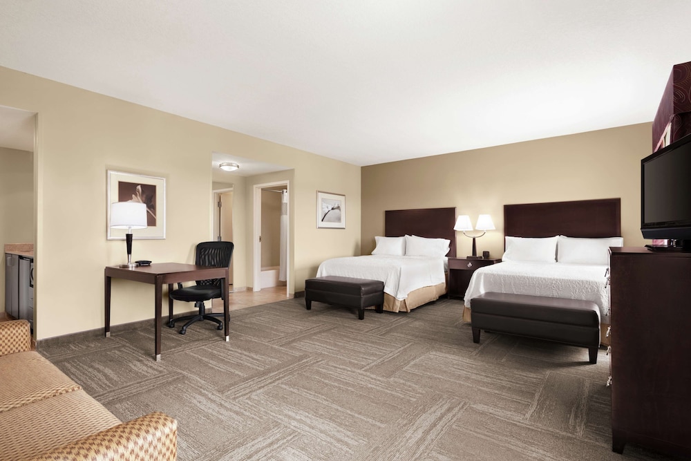 Hampton Inn & Suites Brunswick - photo 16