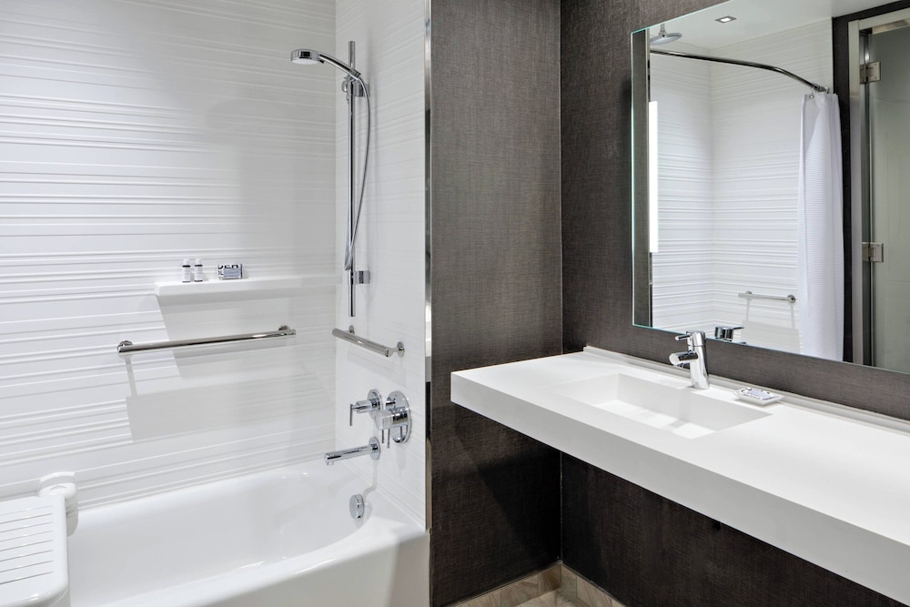 AC Hotel by Marriott Grand Rapids Downtown - photo 20