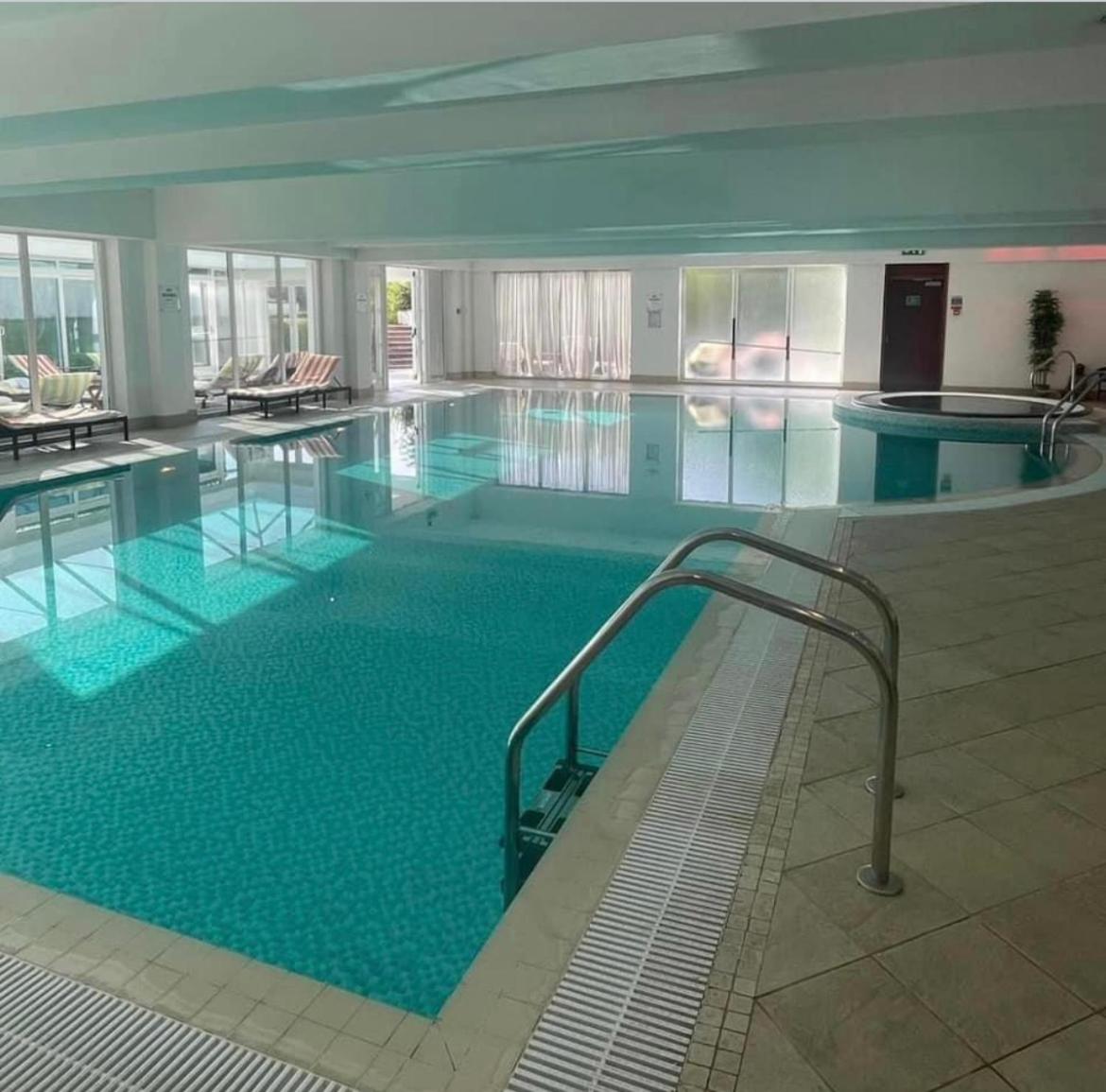 The Towers Hotel and Spa — hotel in Neath