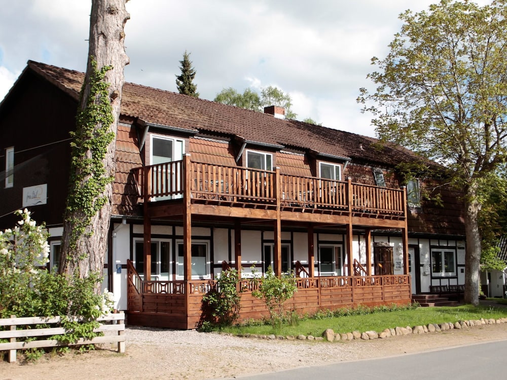 FreeSteil - carbon neutral hotel in Unknown City