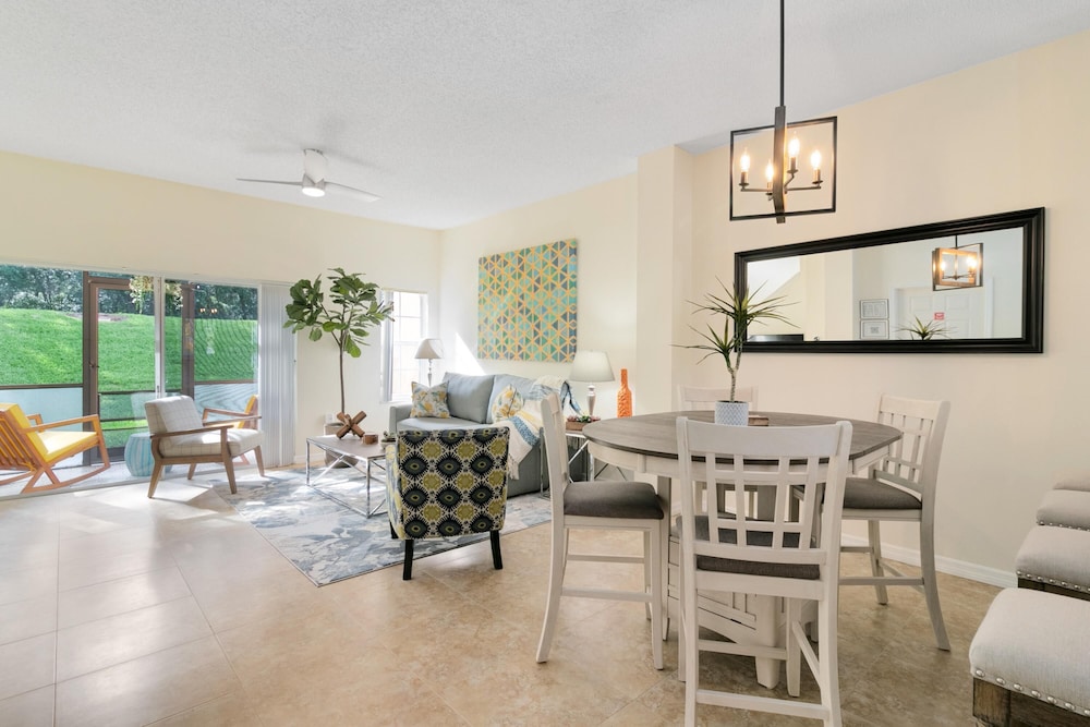 Minutes to Disney Boutique 3BR 2.5 Bath Coastal TH - photo 6