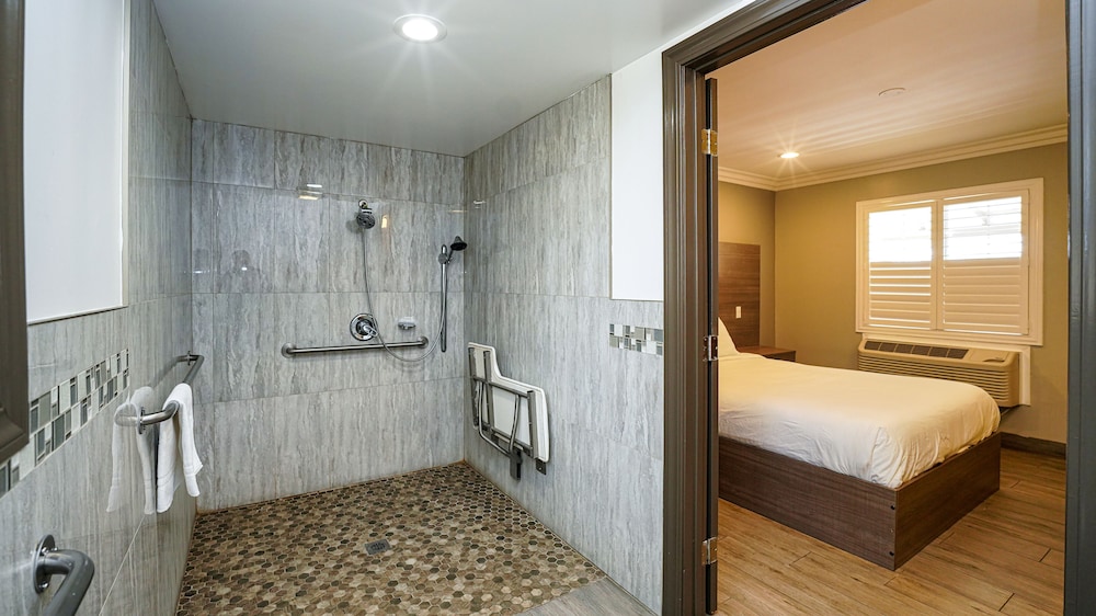 Americas Best Value Inn Antioch - photo 17