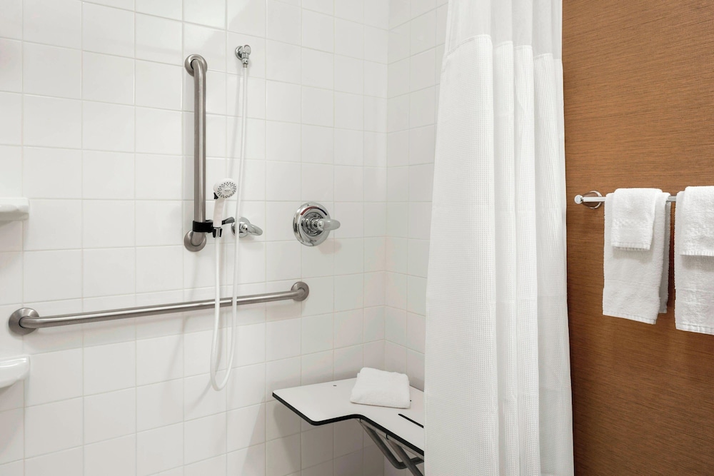 Fairfield Inn & Suites by Marriott Lima - photo 15